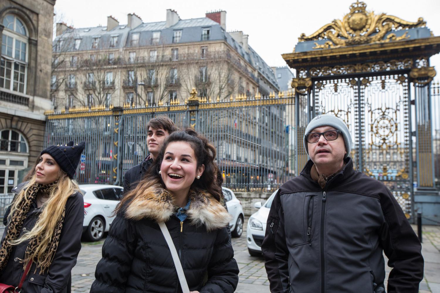 <a href='http://ikny.ngskmc-eis.net'>全球十大赌钱排行app</a>学院法语教授Pascal Rollet带领学生们到巴黎游学.